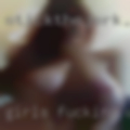 Girls fucking woman
